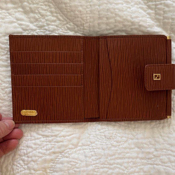 Fendi Brown leather wallet - Picture 3 of 9